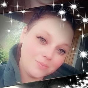 Meet your Posher, Desiree